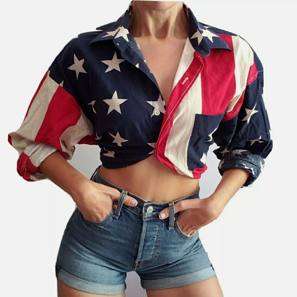 Urban Outfitters  white and blue mens shirt size l